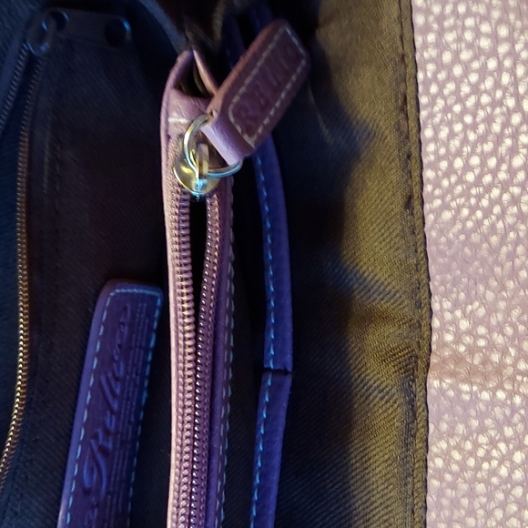 Relic Lavender Purse with Plenty of Pockets & Inserts/GC/Light Wear. - Picture 6 of 10